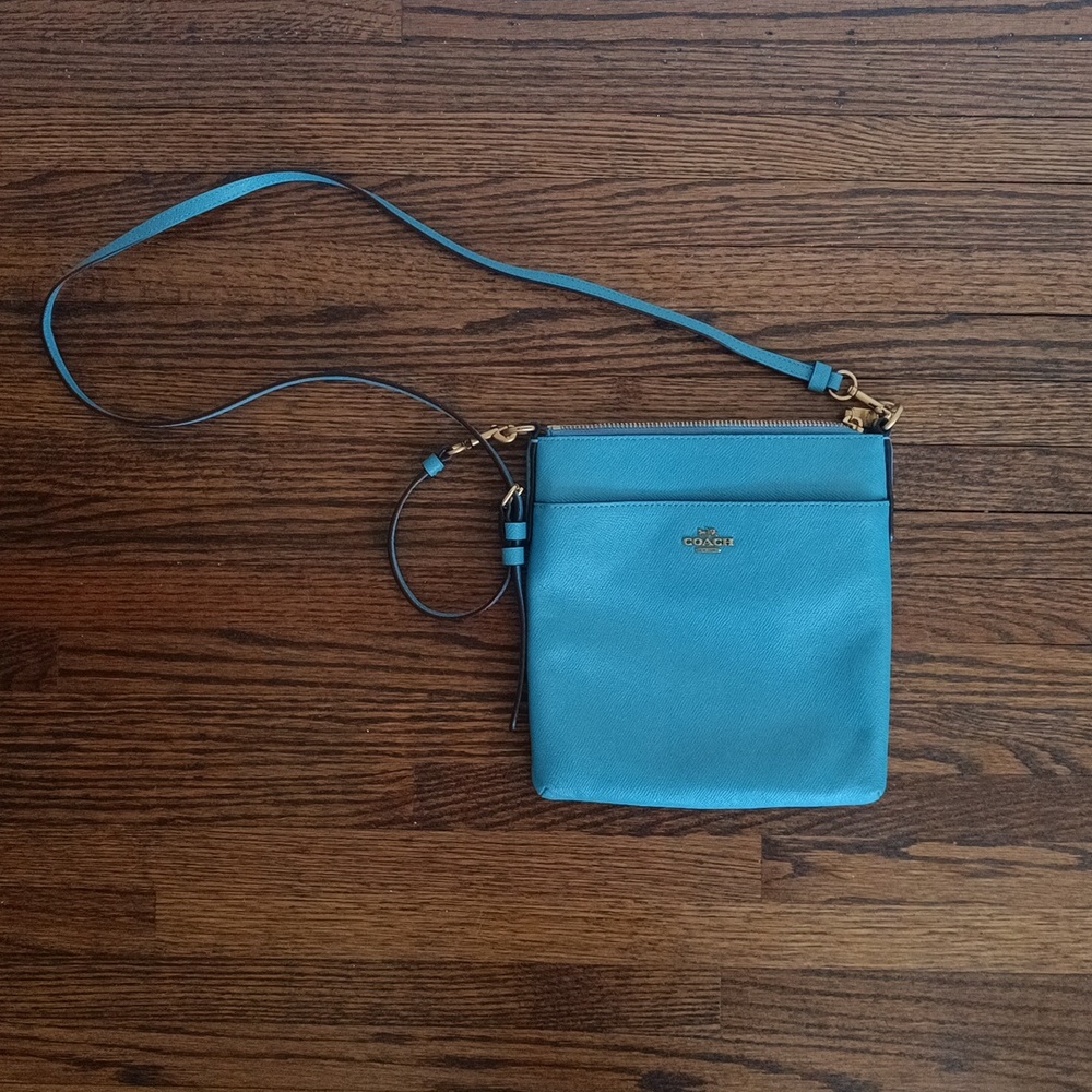 NWOT Coach Blue Cross Body Bag - Classic Wardrobe Staple